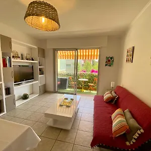 Chez Virginie : Lumineux Au Calme. Appartement